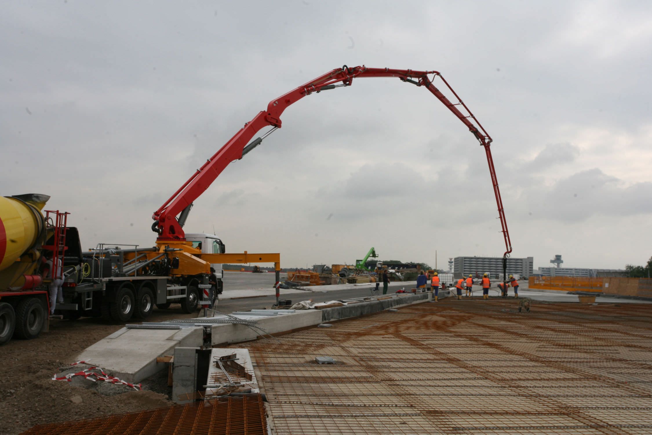 Pompa Beton Long Boom